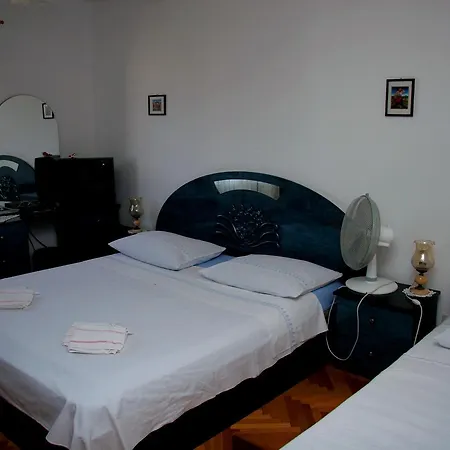 14426a Apartment *