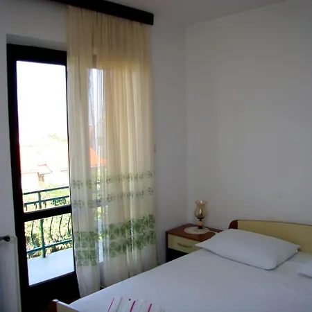 14426a Apartment Supetar